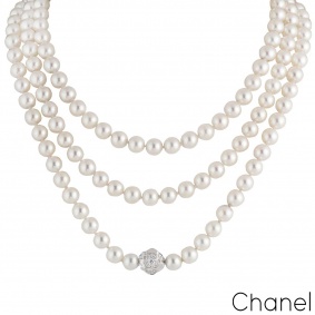 Chanel White Gold Diamond & Pearl Necklace Chanel White Gold Diamond & Pearl Necklace